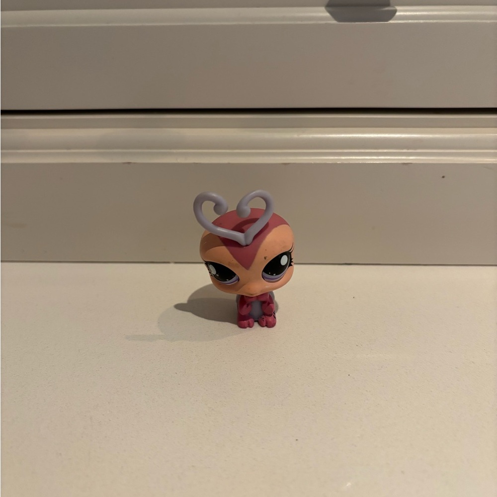 Littlest Pet Shop Lovebug